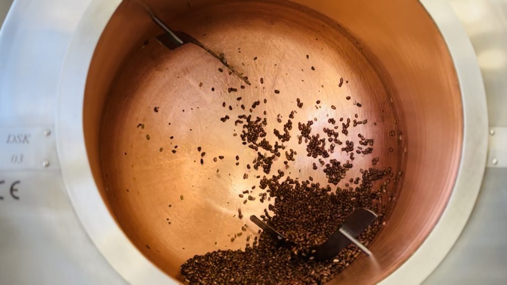 Caramel coating machine